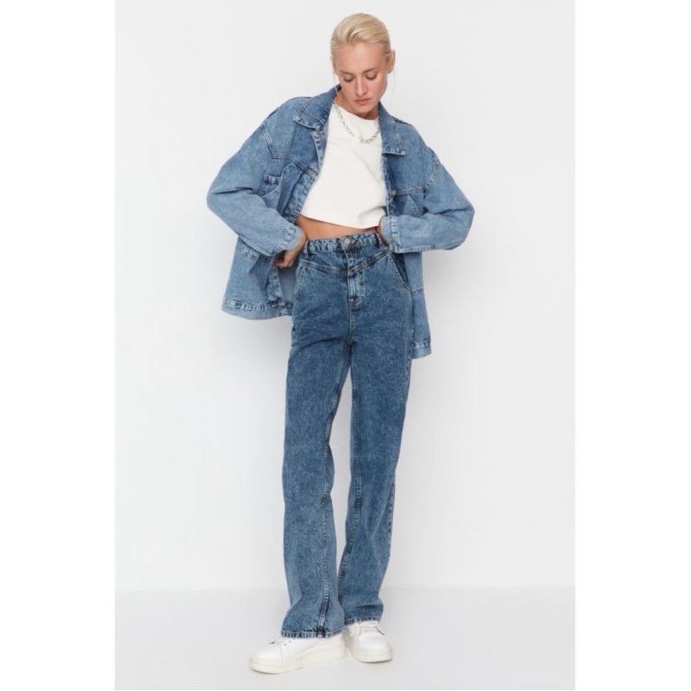 Trendyol Wide Leg Jeans Size 42. (US 10)